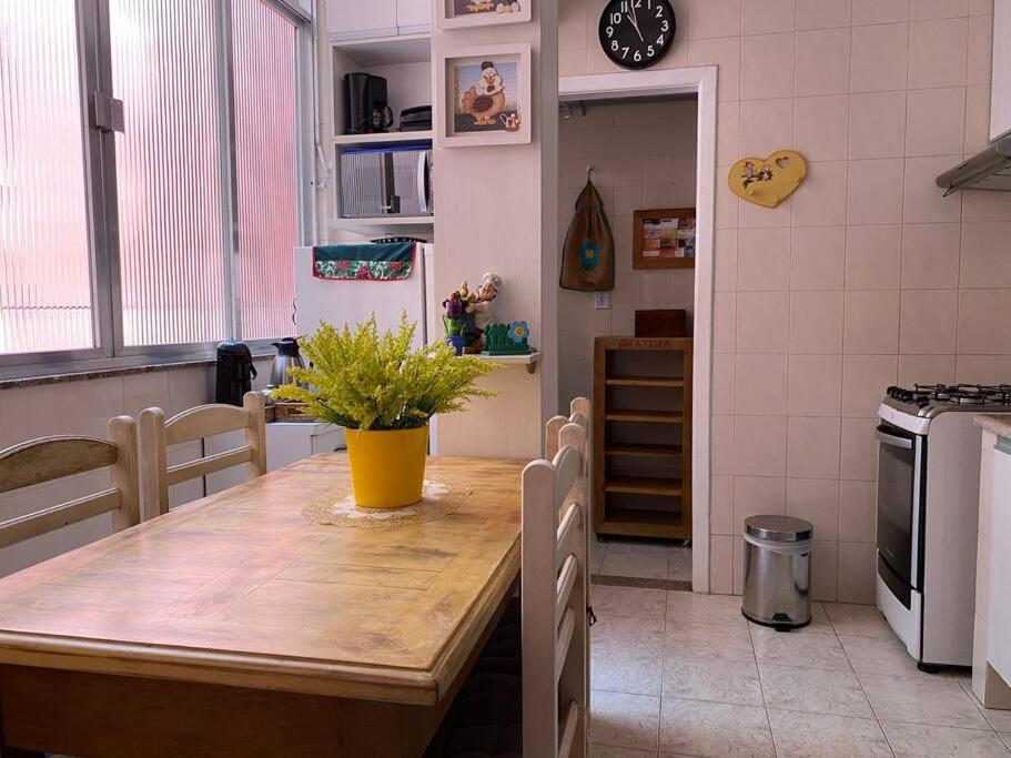 Charmoso Apartamento Na Av. Atlantica, Copacabana Rio de Janeiro Esterno foto
